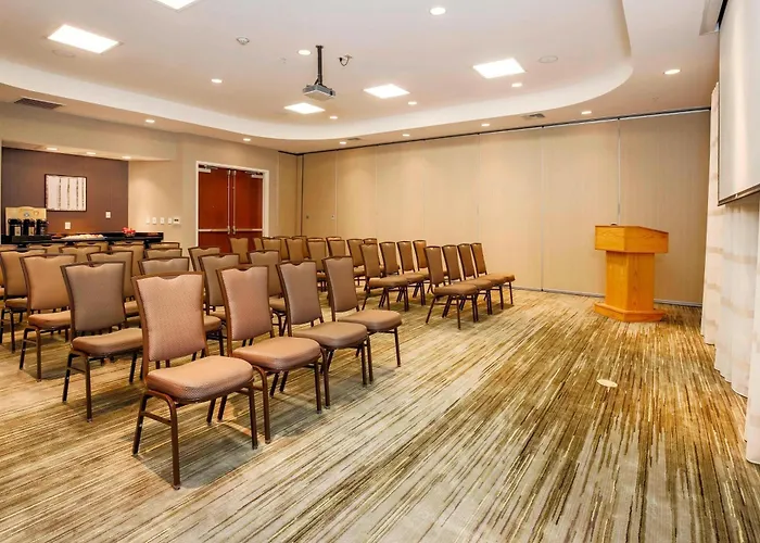 Courtyard By Marriott Dallas Arlington South