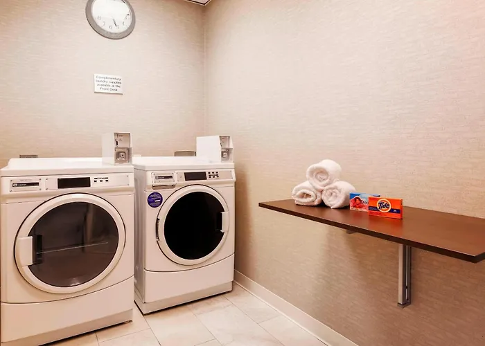 Courtyard By Marriott Dallas Arlington South