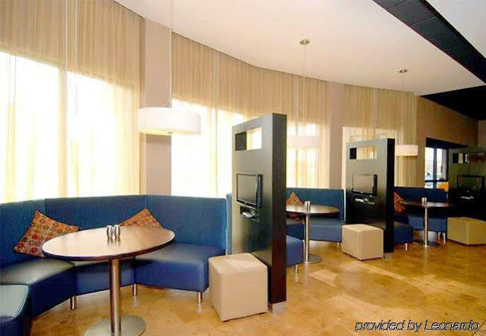 Courtyard By Marriott Dallas South